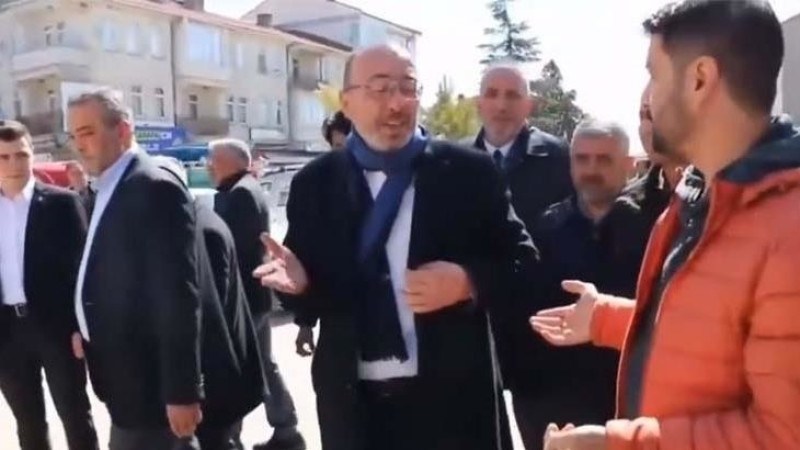  Kütahya İl Başkanı Mustafa Önsay'dan gazeteciye: İşine bak, çarparım