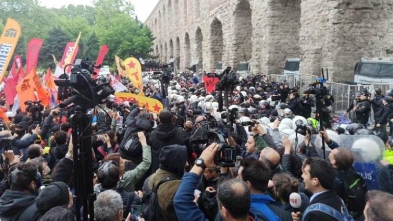 Polis Taksim yürüyüşüne izin vermedi, ortalık karıştı