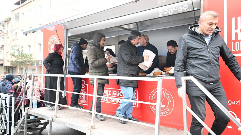 Gaziosmanpaşa Belediyesi’nden Her Gün 3 Bin Kişiye İftar Yemeği
