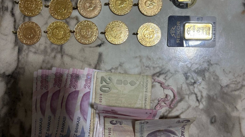 Eyüpsultan’da dilencinin üzerinden kuyumcu dükkanı çıktı
