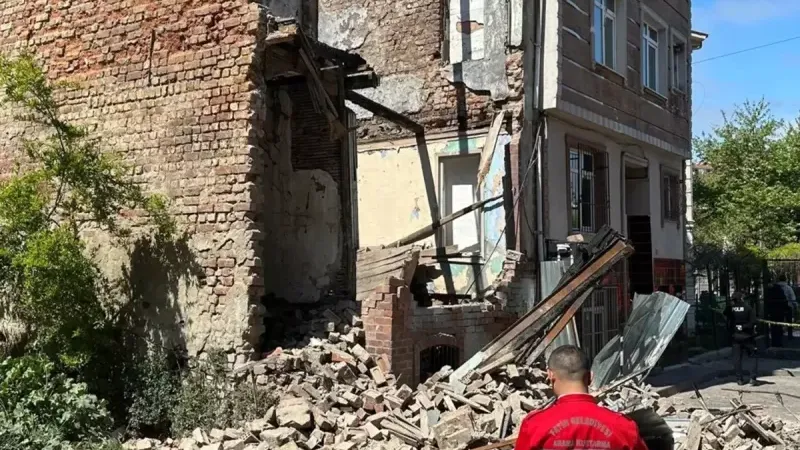 İstanbul'da 83 bina az hasarlı! işte en çok ihbarın geldiği 3 ilçe