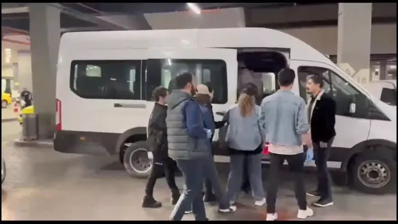İstanbul Havalimanı'nda 3 kadının cinsel organlarından kilolarca altın çıktı