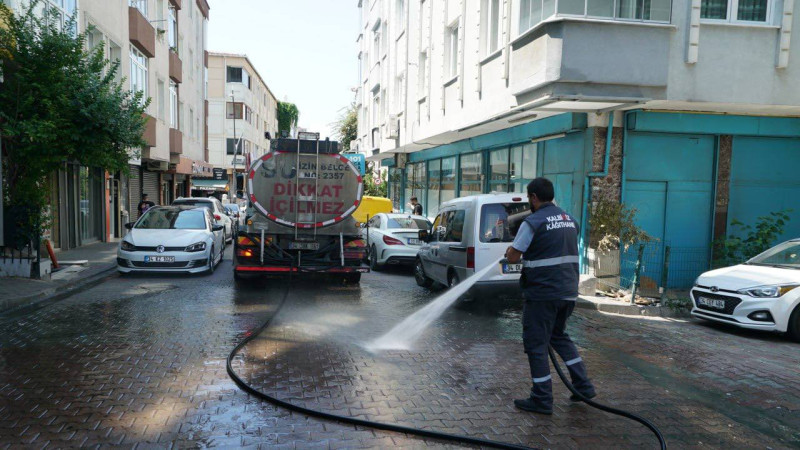 KÂĞITHANE’DE SOKAKLAR HER GÜN TERTEMİZ