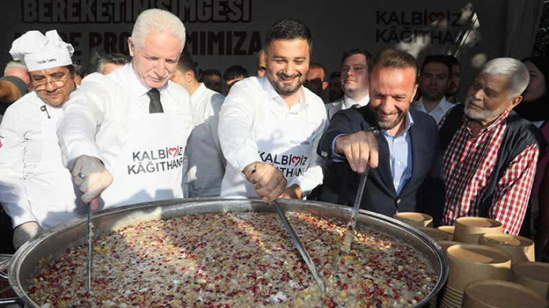 KAĞITHANE'DE 20 BİNDEN FAZLA KİŞİYE AŞURE