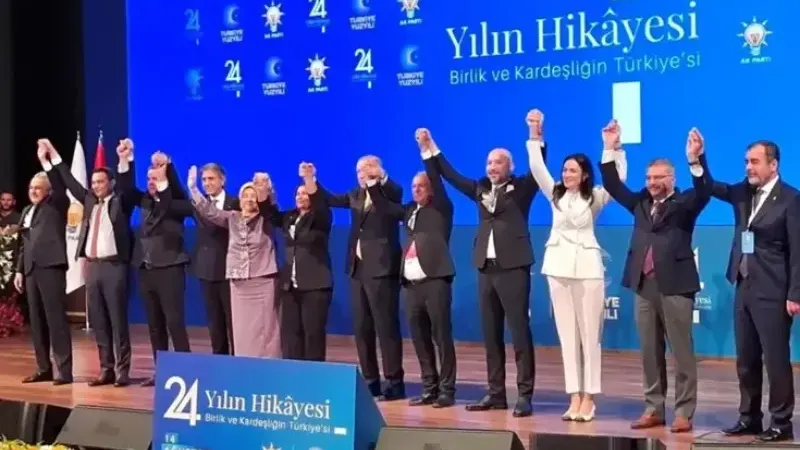 Erdoğan rozet taktı! İşte AK Parti'ye katılan 9 belediye başkanı