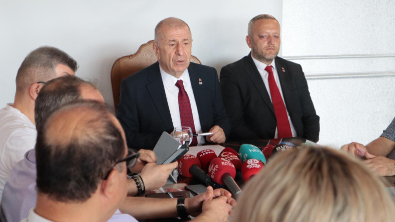 “ÖCALAN TÜRKİYE’YE DEMOKRASİ GETİRİYORMUŞ”
