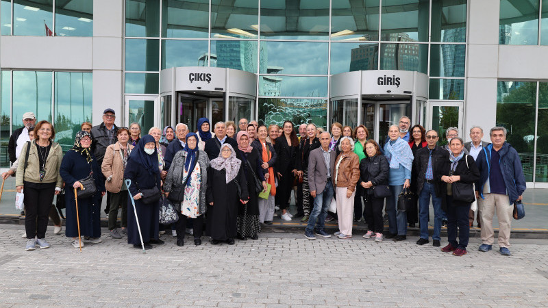 SARIYER' DE 65 YAŞ ÜSTÜ VATANDAŞLARA TARİHİ YARIMADA GEZİSİ