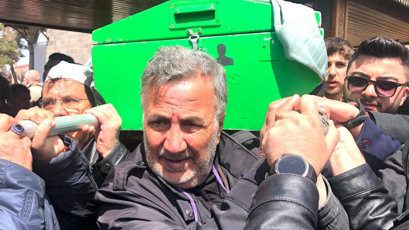 Vedat Refayeli’nin Acı Günü: Kız Kardeşi Son Yolculuğuna Uğurlandı