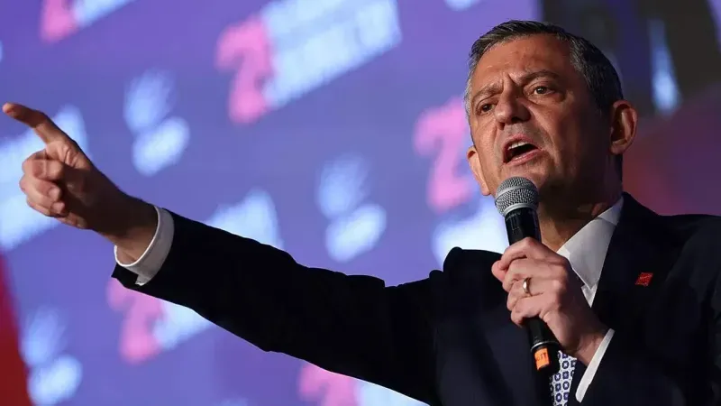 Özgür Özel'den meydan okuyan mesaj: Baş eğmeyeceğim