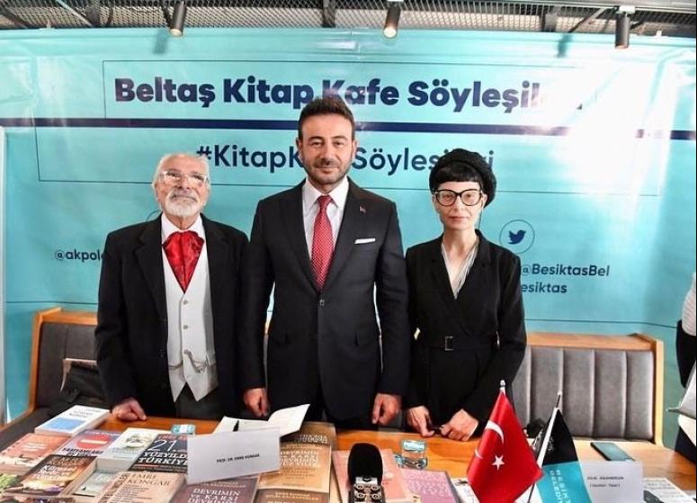 Emre Kongar ve Zülal Kalkandelen Beşiktaş’ta Okurlarıyla Buluştu!